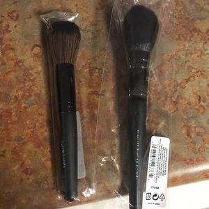 ✌🏼️set of two bareminerals brushes✌🏼️